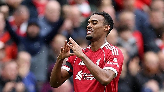 El Liverpool resiste para llevarse el derbi de Merseyside