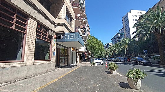 Un joven de 25 años se encuentra en muerte cerebral tras una reyerta en el centro de Cáceres