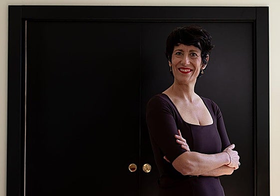 La ministra Elma Saiz posa para este periódico.