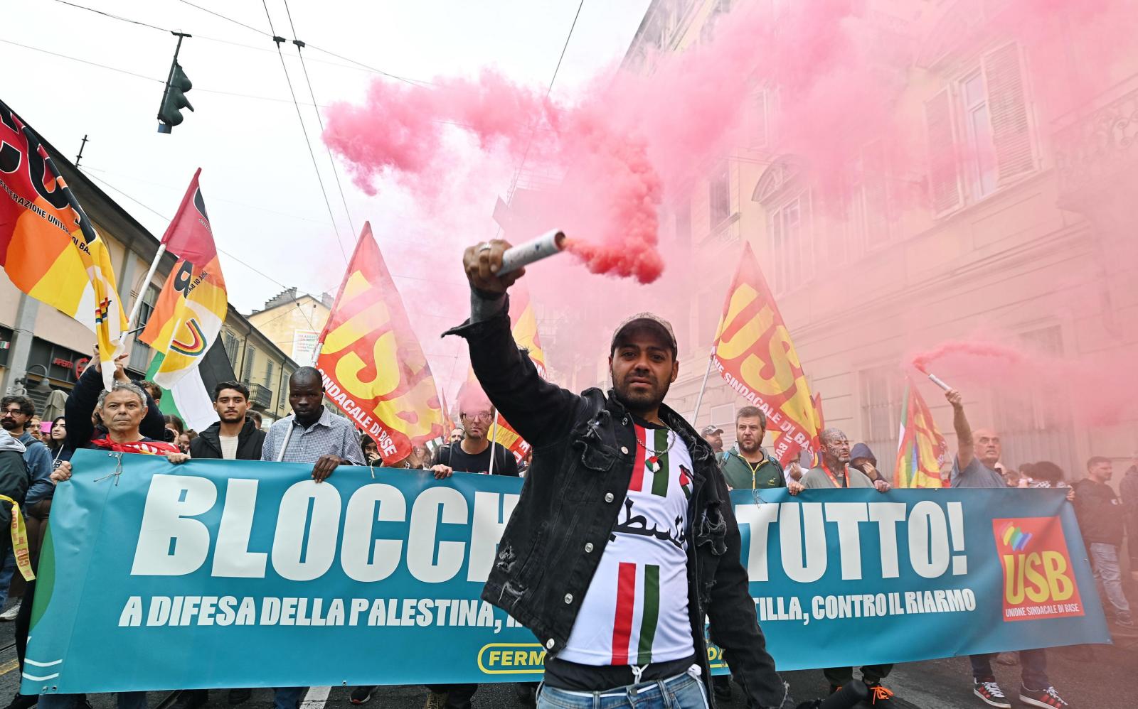 Miles de italianos toman las calles de varias ciudades en solidaridad con Gaza