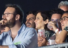 La presidenta madrileña, Isabel Díaz Ayuso, junto a Alberto González Amador en los conciertos del Mad Cool en el verano de 2023.