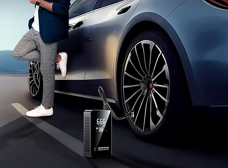 Evita sustos en tus viajes y hazte con este inflador de ruedas de coche: eléctrico, compacto y multifunción