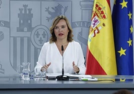 La portavoz del Gobierno y ministra de Educación, Pilar Alegría, tras el Consejo de Ministros.