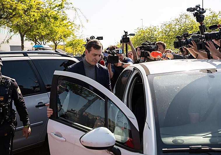 El hermano de Pedro Sánchez, David Sánchez, tras declarar en calidad de investigado, en abril