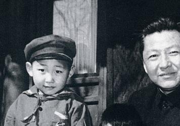 «Xi Jinping era el favorito de su padre porque soportaba el sufrimiento, sus castigos físicos»
