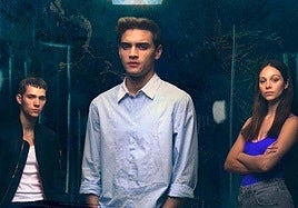 Cartel promocional de la serie de Atresmedia 'Mar a fuera'.