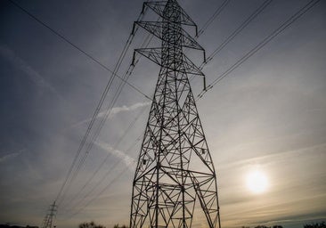España necesita invertir un mínimo de 4.500 millones al año en redes para aprovechar el incremento de demanda eléctrica