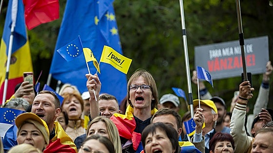 Moldavia vota este domingo entre seguir el camino hacia Europa o acercarse a Rusia