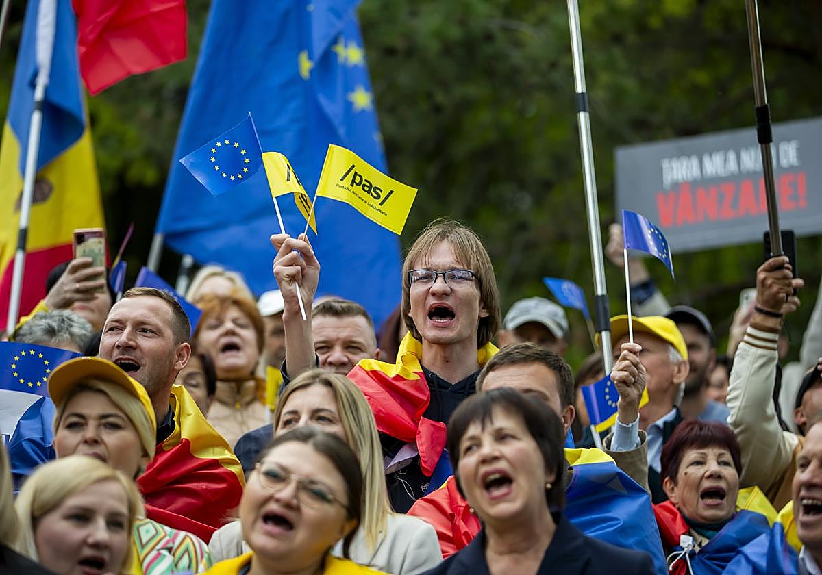 Concentración en Chisinau de partidarios del PAS.