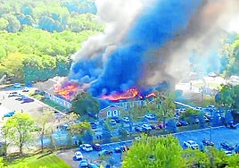 La iglesia acabó siendo pasto del fuego.