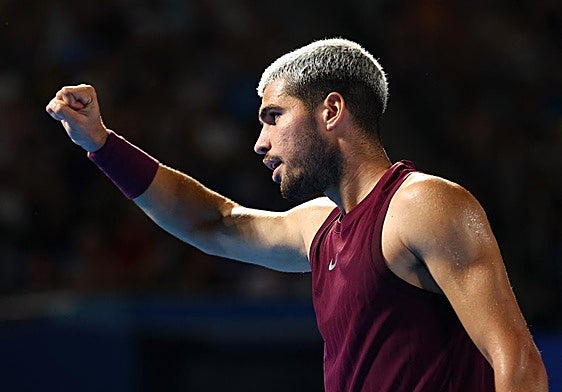 Carlos Alcaraz celebra su victoria ante Casper Ruud.
