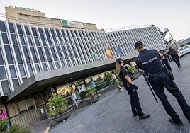 Hospital de Valme (Sevilla), donde este paciente murió el 5 de abril de 2021.