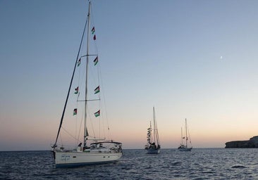 La Flotilla de ayuda a Gaza ya está rodeada de buques de la Armada israelí