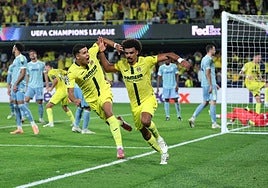 Renato Veiga celebra el gol del empate sobre la bocina.