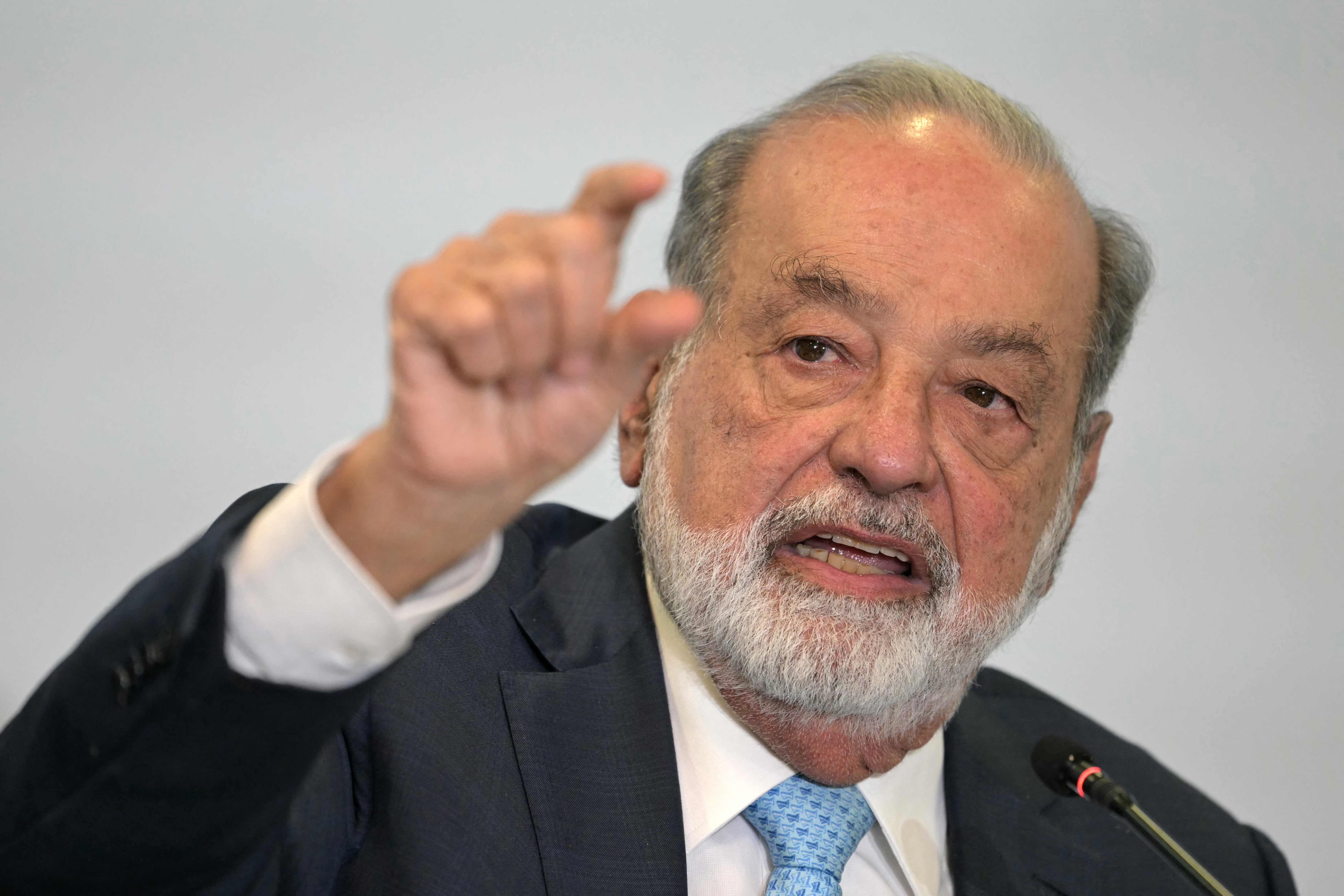 América Móvil ve Entel, Telefónica'nın Şili yan kuruluşunu satın almak için ortak teklif hazırlayın