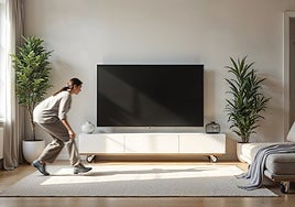 Con estos muebles de TV con ruedas para el hogar podrás ver la tele donde quieras