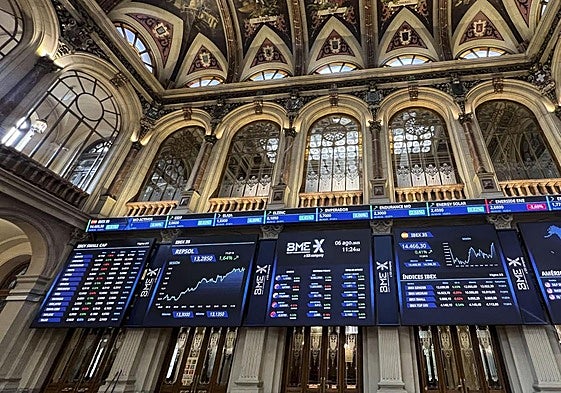 Pantallas de negociación de la Bolsa de Madrid.