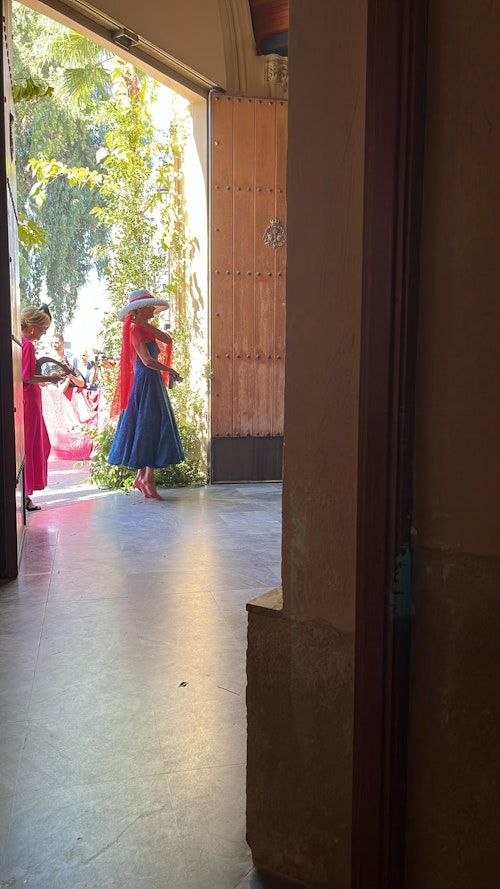 Susanna Griso, captada en la puerta de la iglesia.