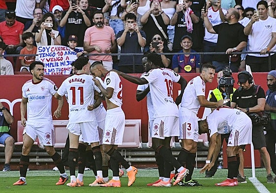 Así hemos narrado la goleada del Sevilla al Barcelona