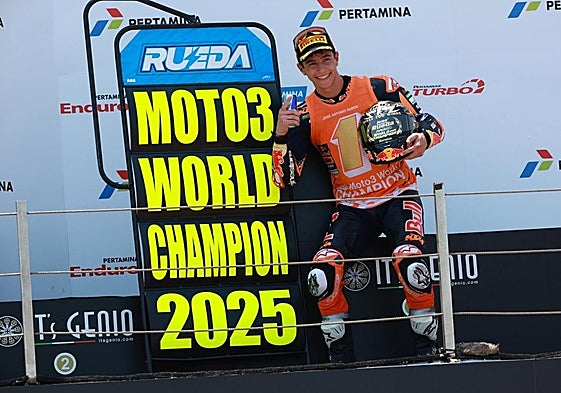 José Antonio Rueda, campeón de Moto3.