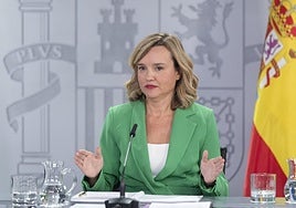 La portavoz del Gobierno, Pilar Alegría, este martes en la rueda de prensa posterior al Consejo de Ministros.