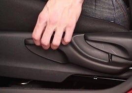 Para establecer una posición segura y ergonómica, es esencial seguir un orden de ajuste