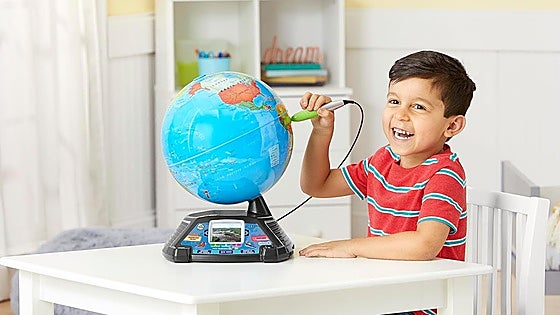 Con este globo terráqueo interactivo los peques descubrirán países, idiomas y mucho más