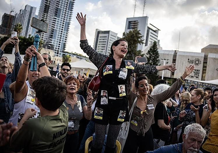 Alegría en la Plaza de los Rehenes, en Tel Aviv.
