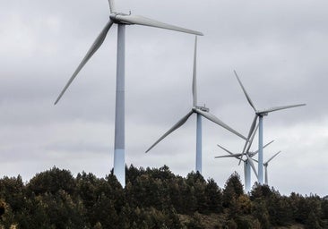 Red Eléctrica mete prisa a las renovables para tomar el control de la tensión del sistema y evitar otro apagón