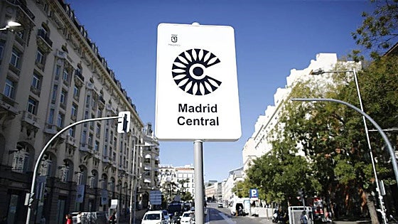 Más restricciones: coches sin etiqueta, prohibidos incluso para residentes a partir de enero