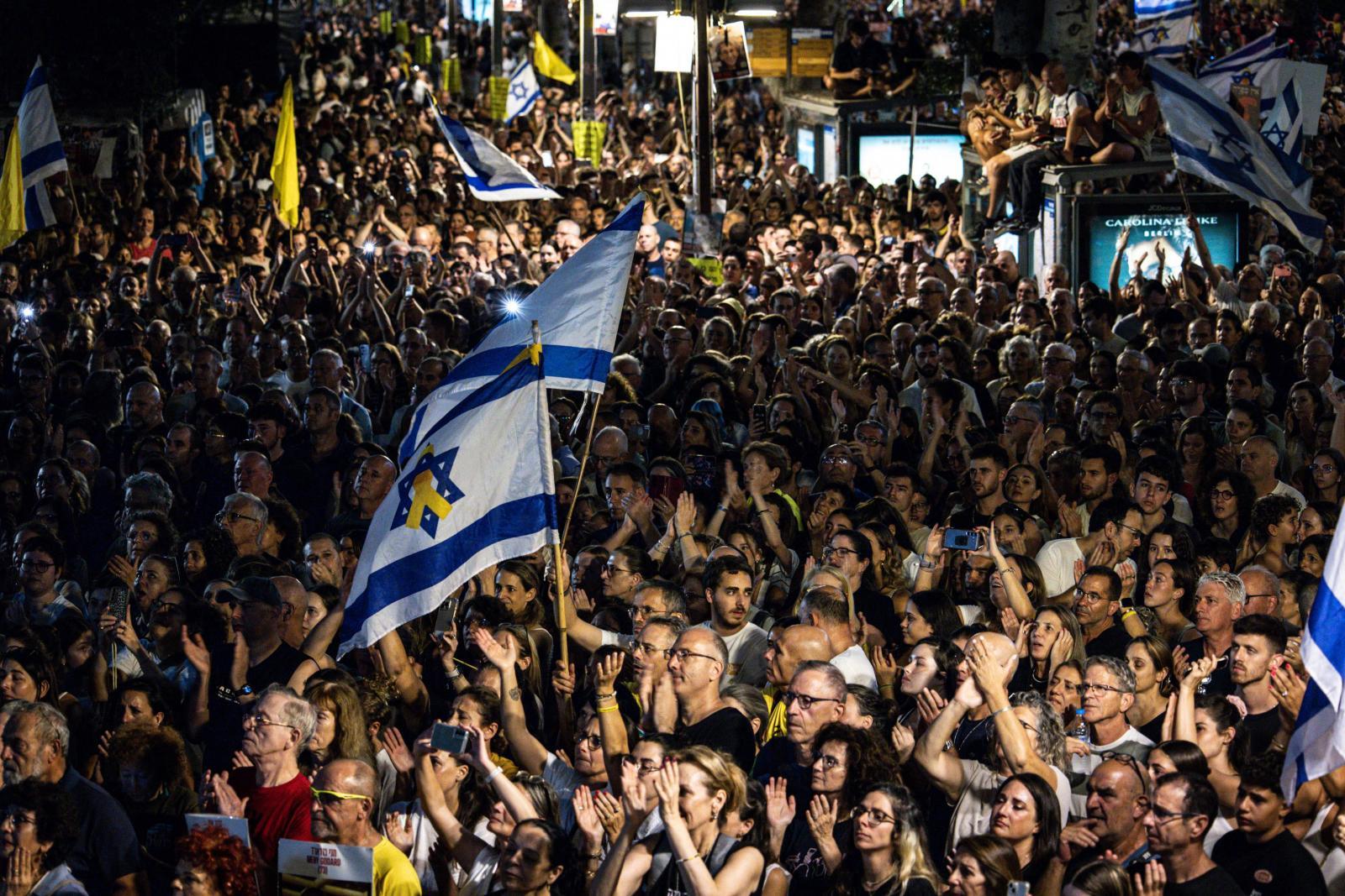 Medio millón de israelíes se concentraron en la plaza.