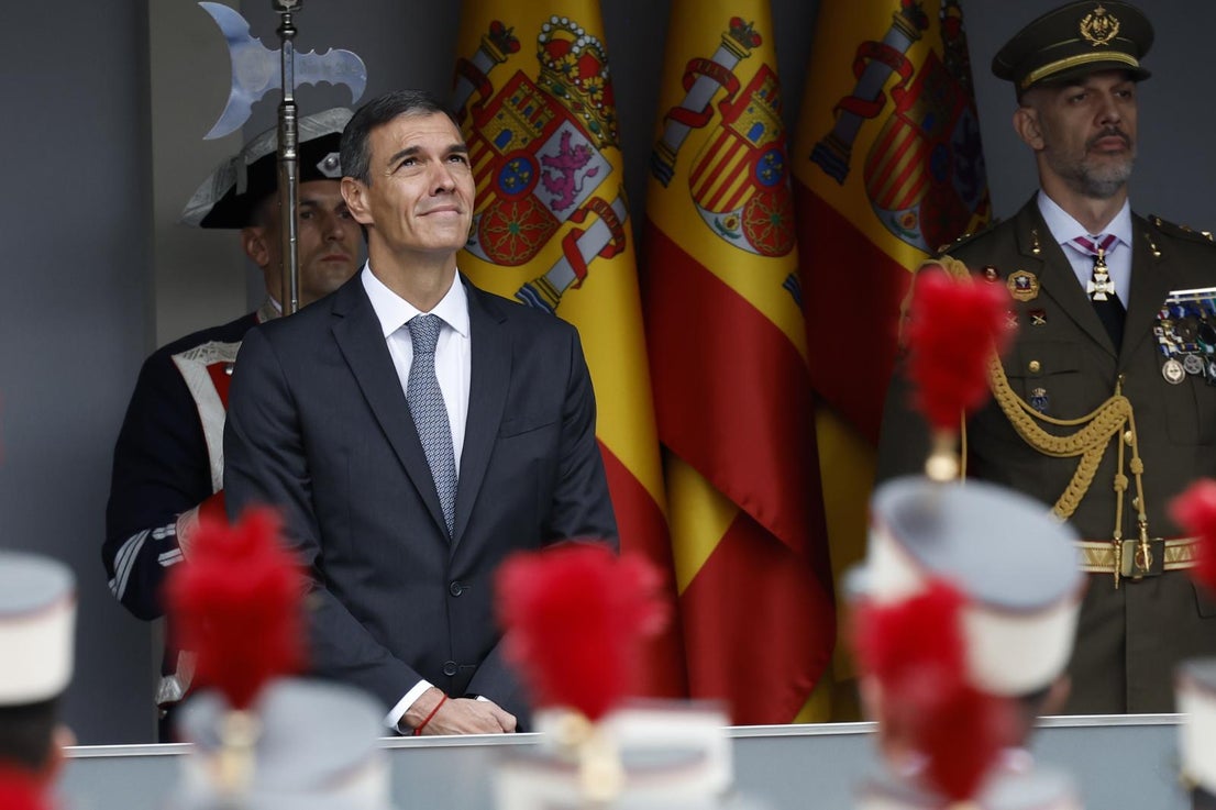 El desfile militar por el Día de la Hispanidad, en imágenes | El Correo