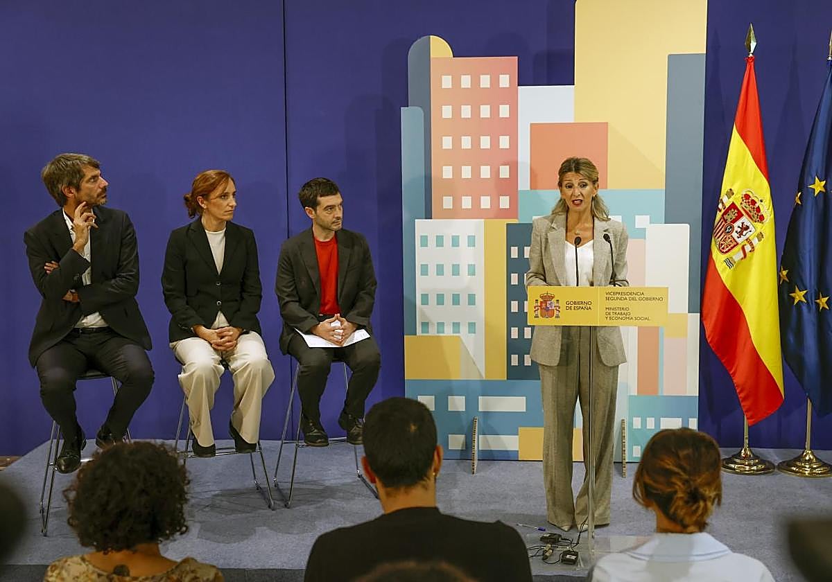 Yolanda Díaz comparece este martes tras la reunión con los ministros de Sumar.