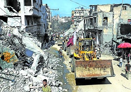 Comienzan los trabajas de desescombro en Gaza.