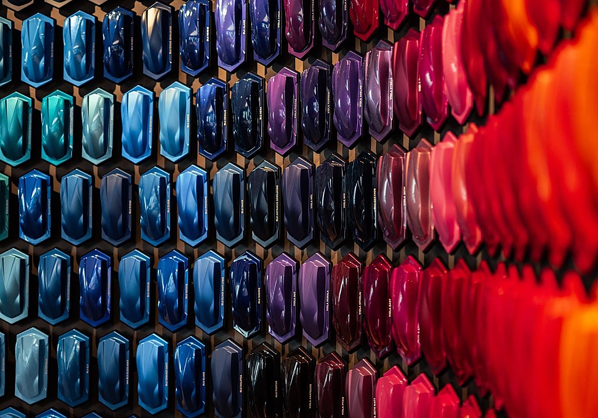 Lamborghini offers a catalogue of over 400 unique shades