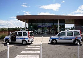 Coches patrulla de la Policía de Biarritz, en una imagen de archivo.