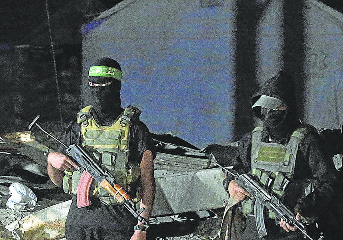 Milicianos de Hamás patrullan las calles de Gaza.