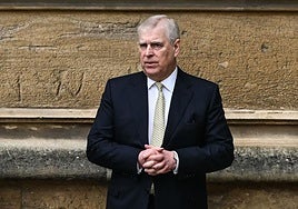 El príncipe Andrés no podrá hacer uso de sus títulos.