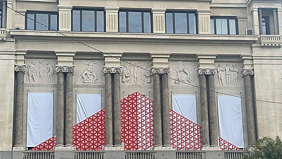 El Círculo de Bellas Artes exhibe el adiós a los triángulos de señalización
