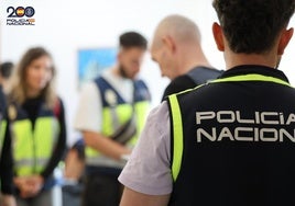 Agentes de la Policía Nacional.