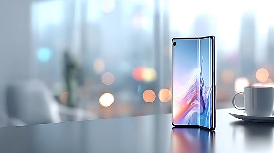 Apple ya prepara el suyo: ¿llegarán a despegar los 'smartphones' plegables?