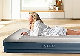 Análisis del colchón hinchable doble más cómodo y resistente del mercado