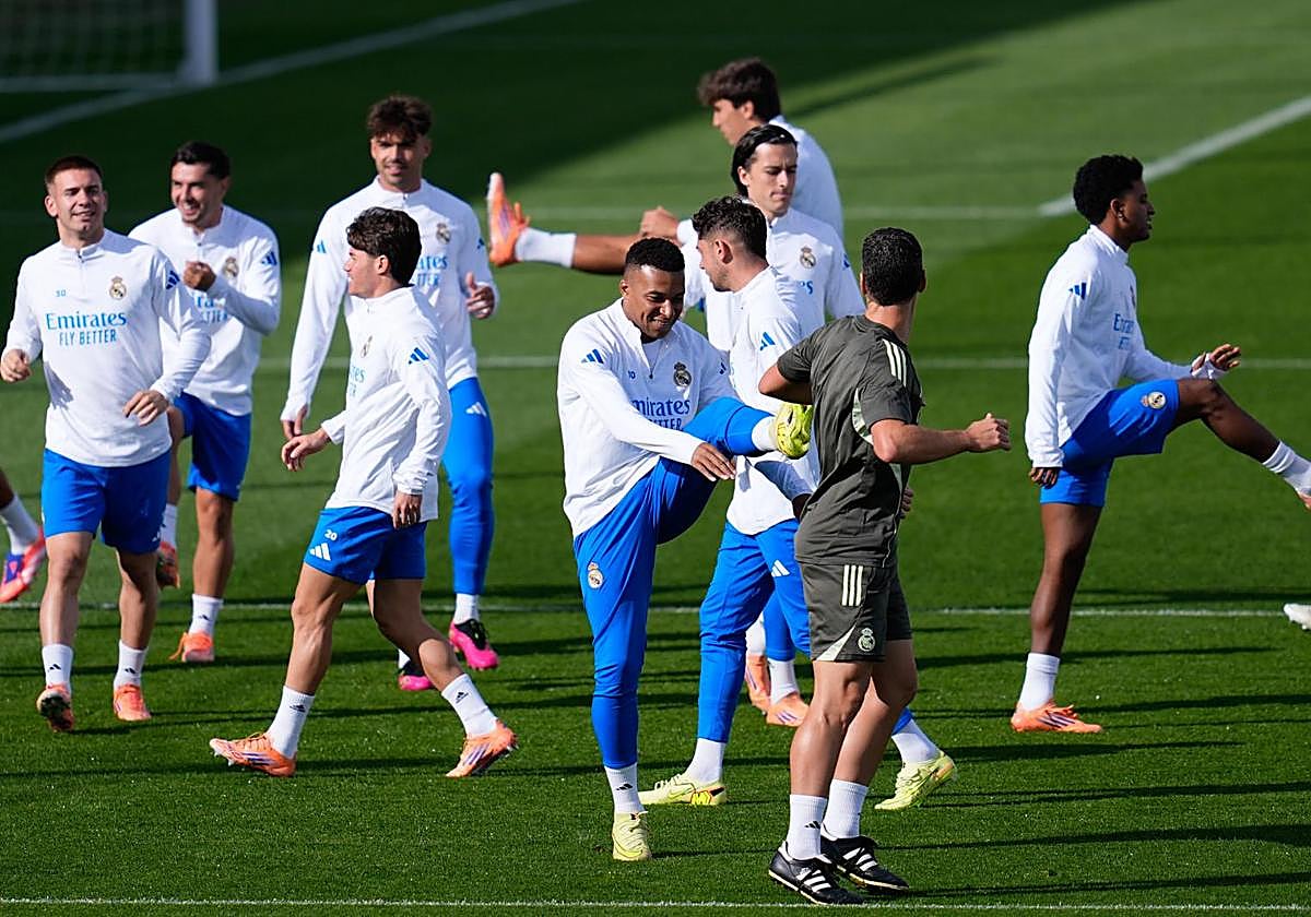 Real Madrid players preparing for the clash with Juventus this Tuesday.