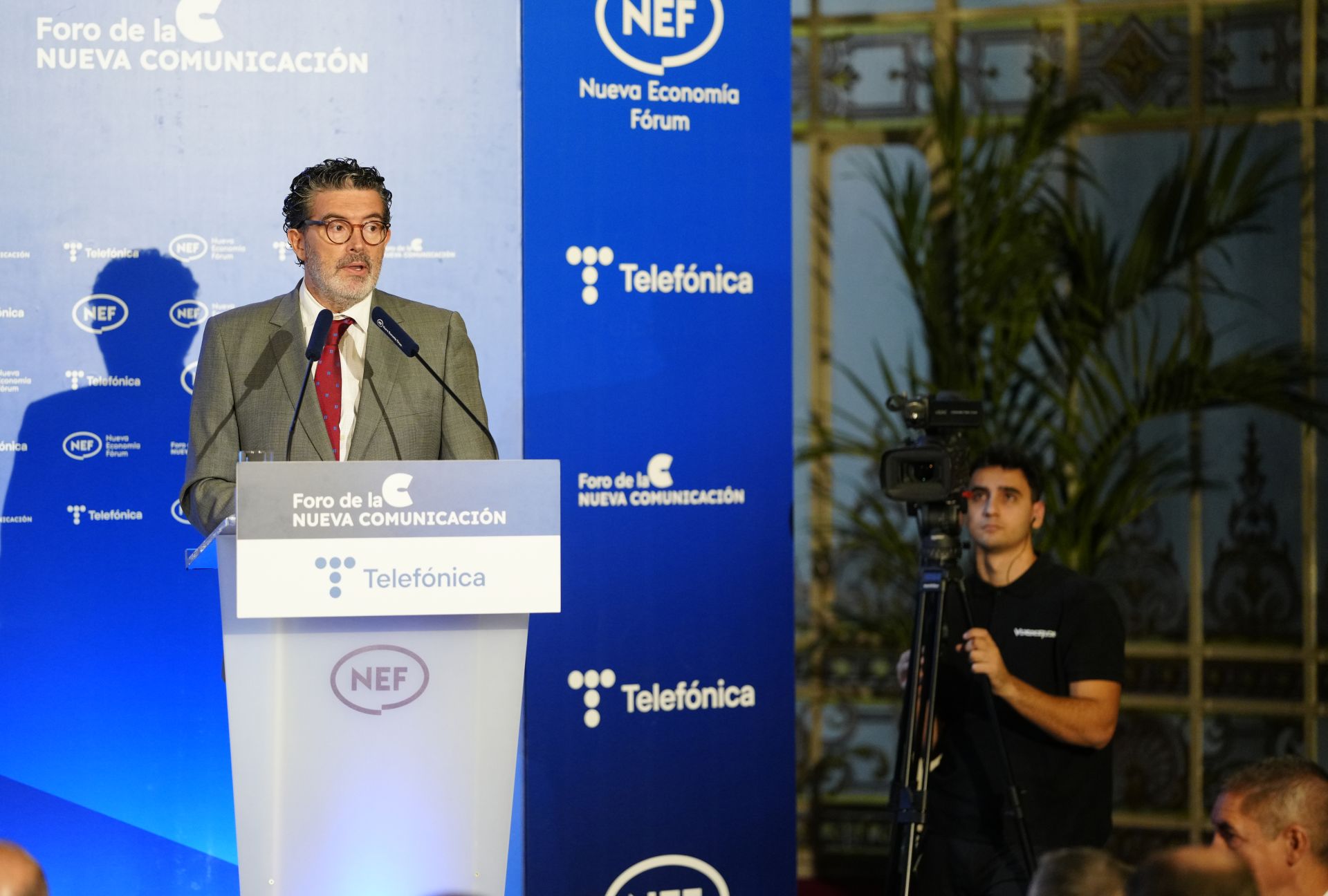 Julián Quirós, director de ABC, presenta a Manuel Mirat, CEO de Vocento.