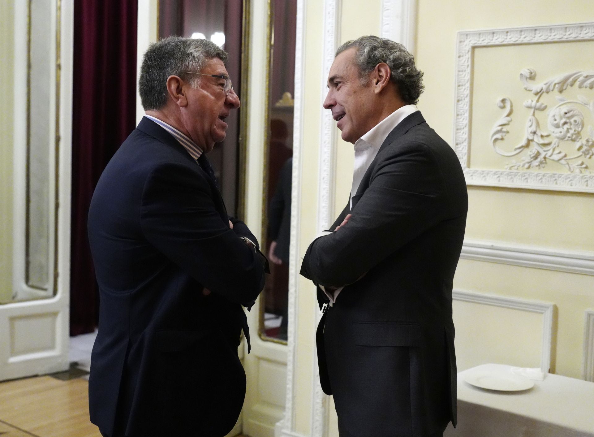 El periodista Antonio San José con Manuel Mirat, CEO de Vocento.