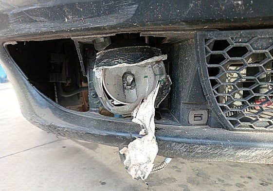 Faro antiniebla roto