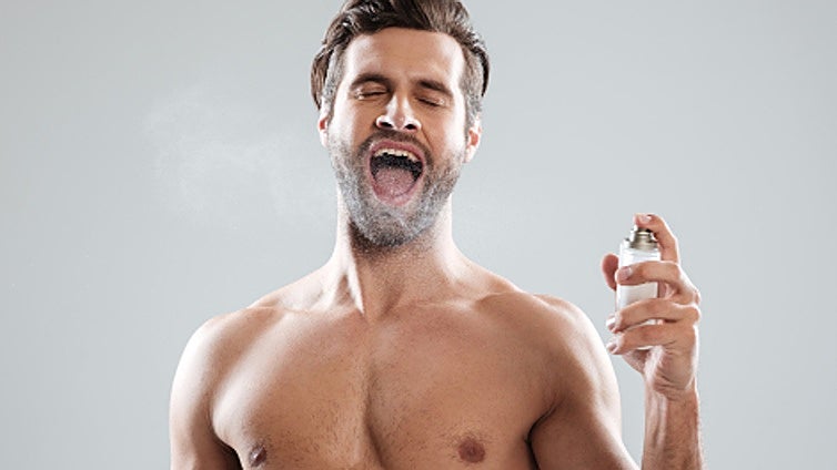 Frescura que acompaña todo el día: descubre la Eau de Toilette CKIN2U para él de Calvin Klein