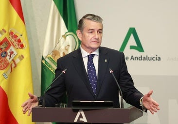 El consejero andaluz de Salud acusa a las víctimas del cribado de crear una «alarma social bestial»