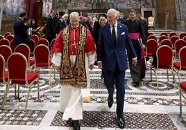 El Papa León XIV y Carlos III, en la Capilla Sixtina.