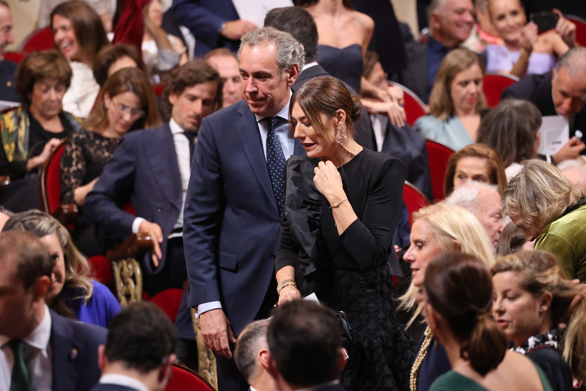 Manuel Mirat Santiago y Raquel Revuelta durante la entrega de los Premios Princesa de Asturias 2025